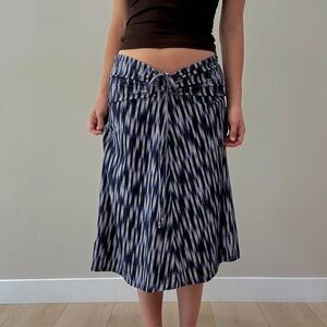 Stylish Blue Patterned Skirt